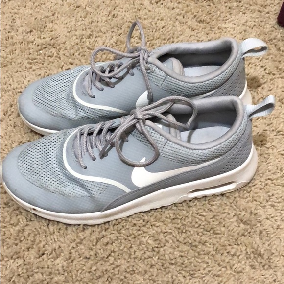 Nike women’s sneakers - Picture 3 of 3